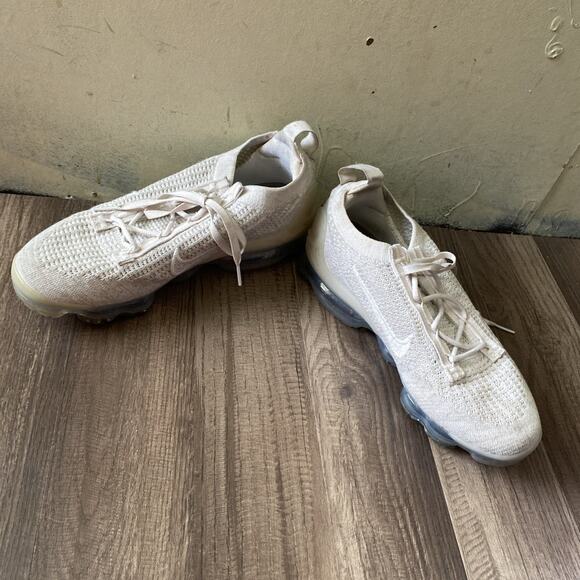 Nike Air VaporMax 2021 Flyknit Womens Size 9.5 White Gray Running Shoes - Picture 4 of 9